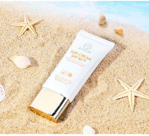 Anti Age & whitening sun cream SPF 90 12 Anti Age & whitening sun cream SPF 90 12