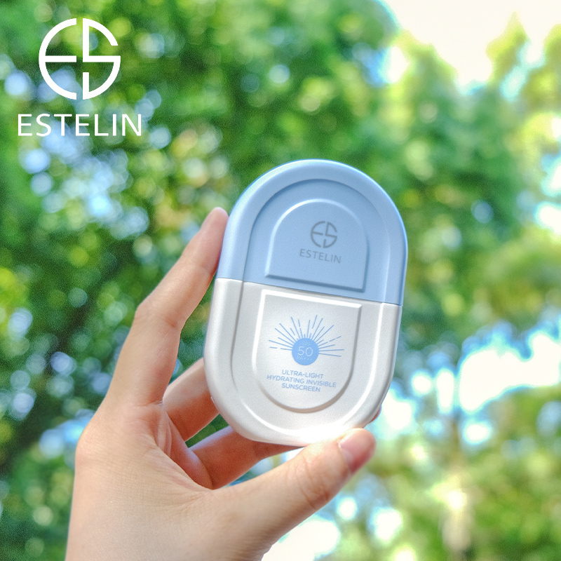 Ultra Light Hydrating invisible Sunscreen SPF 50 4