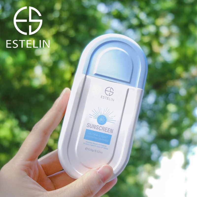Ultra Light Hydrating invisible Sunscreen SPF 80 3