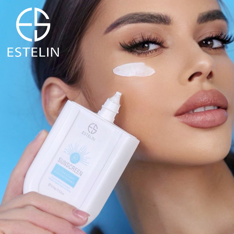 Ultra Light Hydrating invisible Sunscreen SPF 80 9