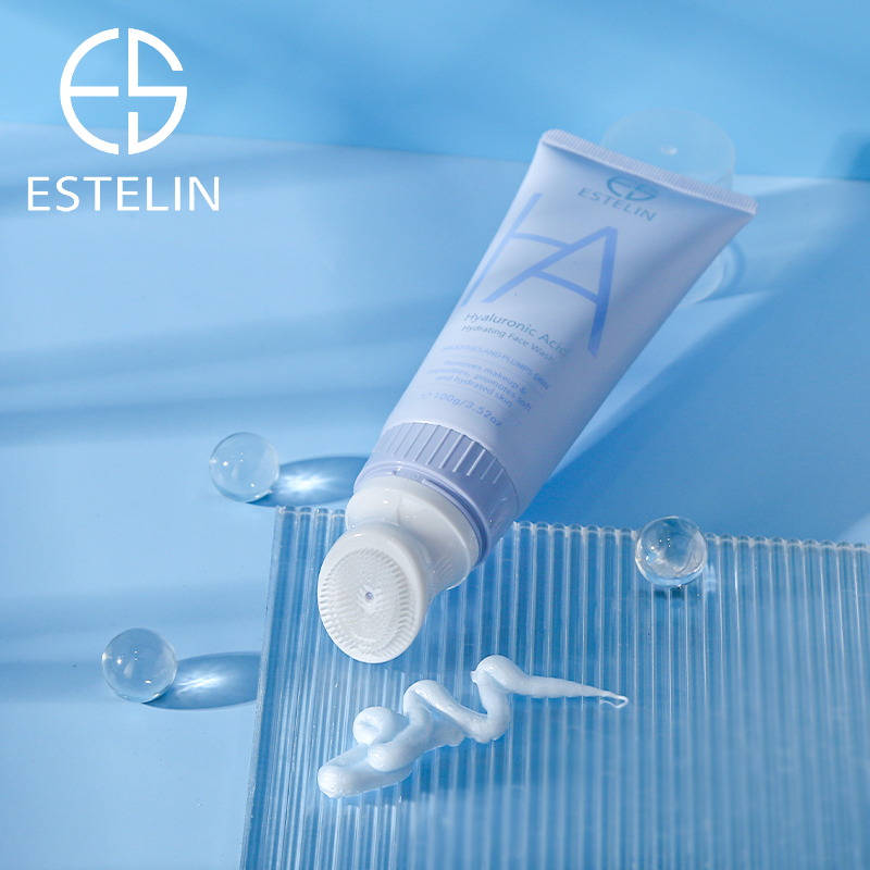 Hyaluronic acid hydrating face wash 3