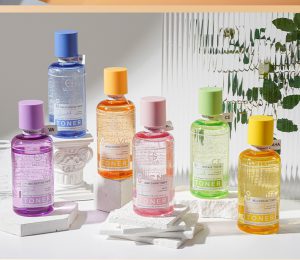 Vitamin c & turmeric brightening essence toner 14